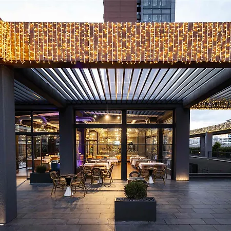 호텔 Moevenpick Living West *