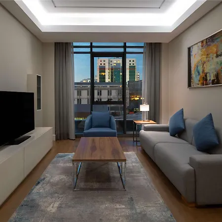 Moevenpick Living West 호텔 *