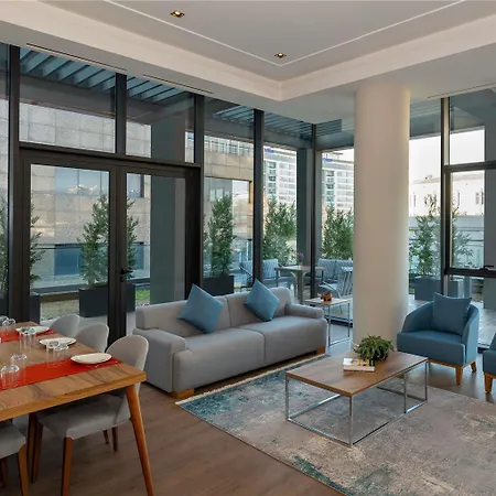 Moevenpick Living West 호텔 *