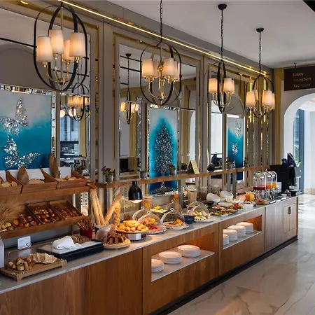 Moevenpick Living West 호텔 *