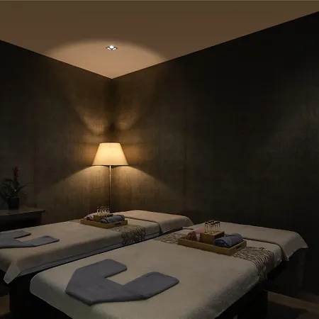 호텔 Moevenpick Living West