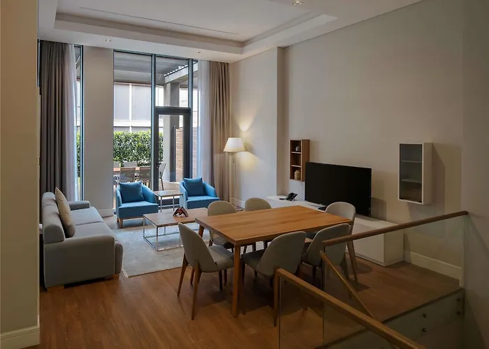 Moevenpick Living West Otel İstanbul