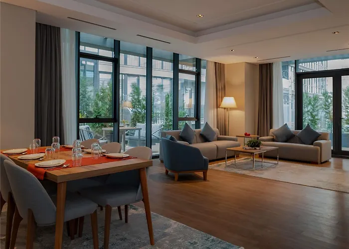 Moevenpick Living West Otel *