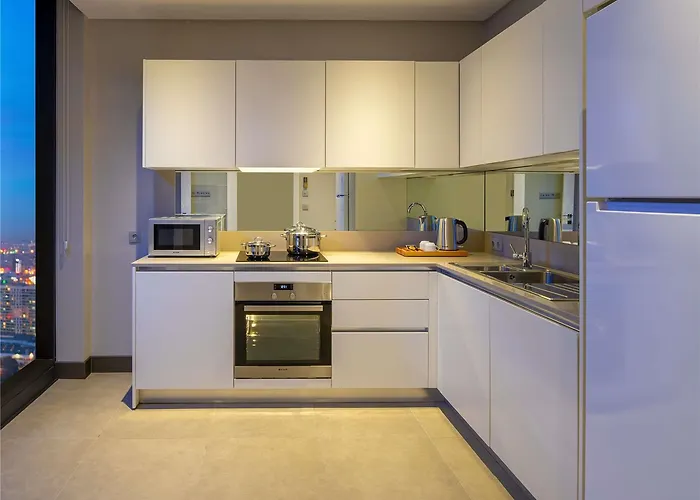 Otel Moevenpick Living West