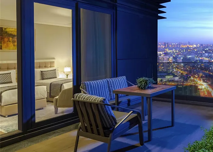 Moevenpick Living West *