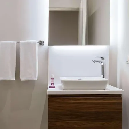 Moevenpick Living West Ξενοδοχείο *