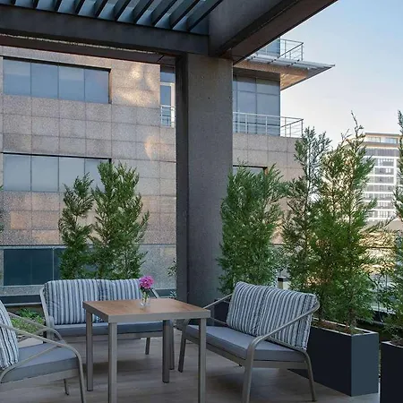 酒店 Moevenpick Living West