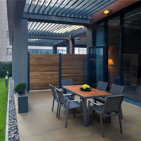 Moevenpick Living West Hotel *