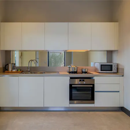 Hotel Moevenpick Living West