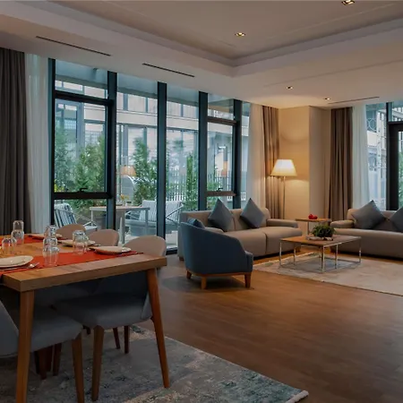 Moevenpick Living West 酒店 *
