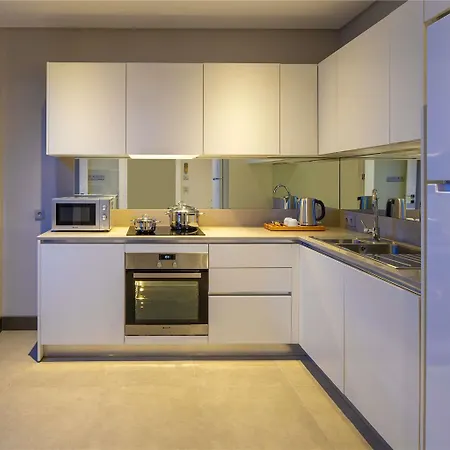 酒店 Moevenpick Living West