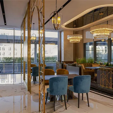 酒店 Moevenpick Living West *