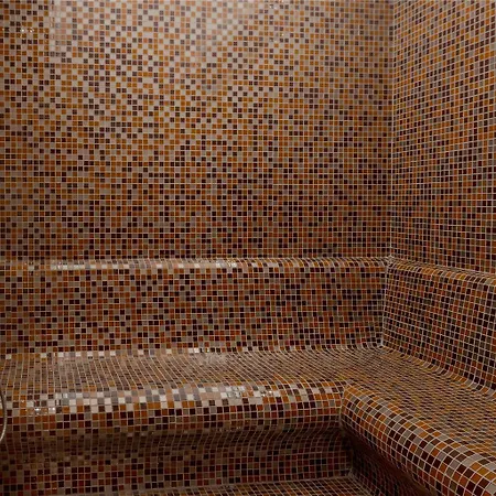 Moevenpick Living West מלון