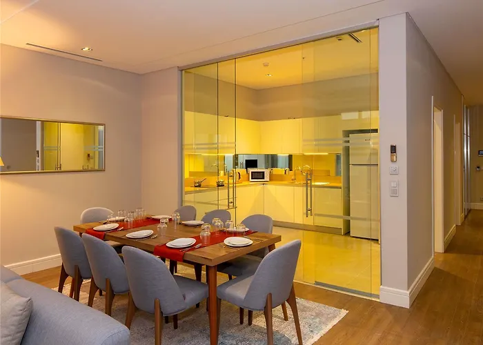 Отель Moevenpick Living West